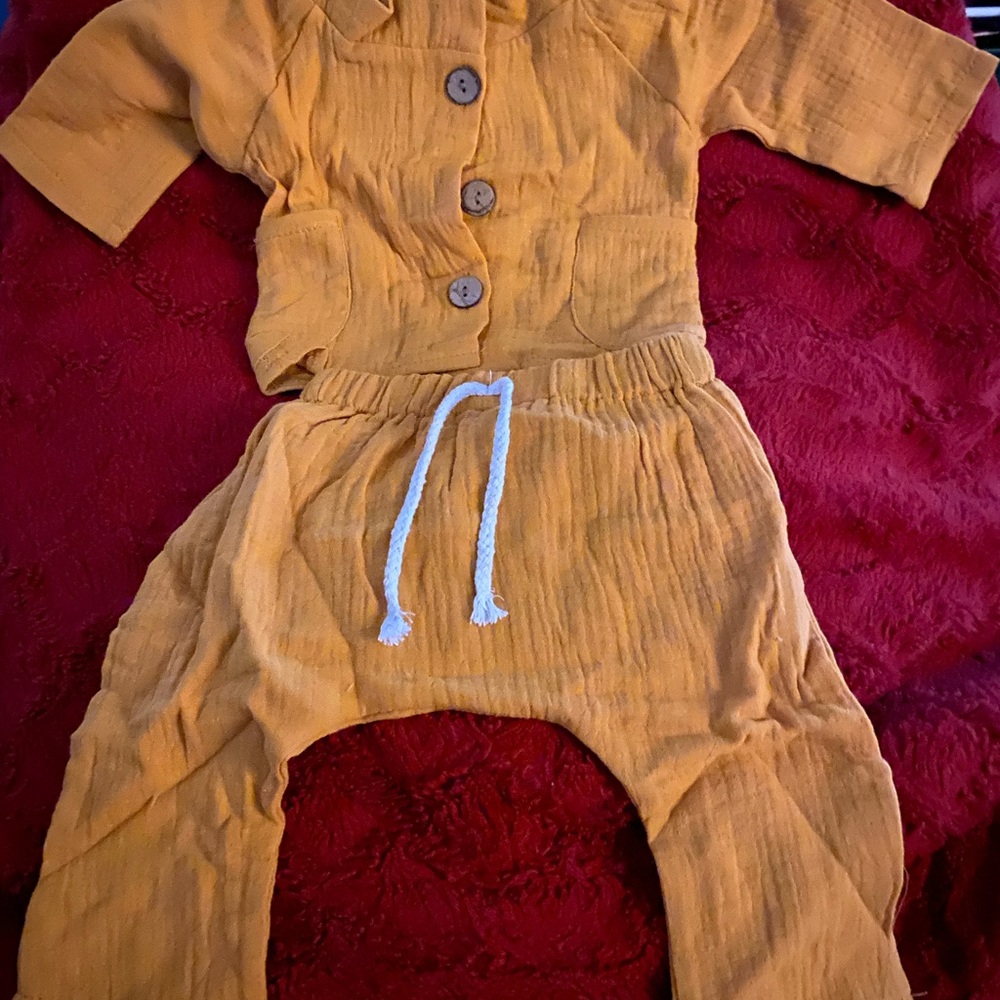 Two piece outfit for baby girl